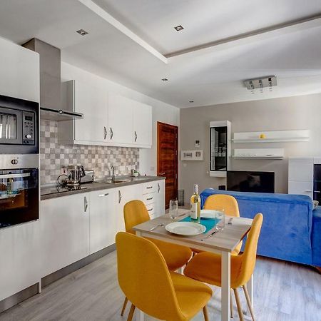 Modern Apartment Just Off The Promenade 斯利马 外观 照片