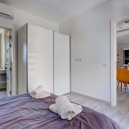 Modern Apartment Just Off The Promenade 斯利马 外观 照片