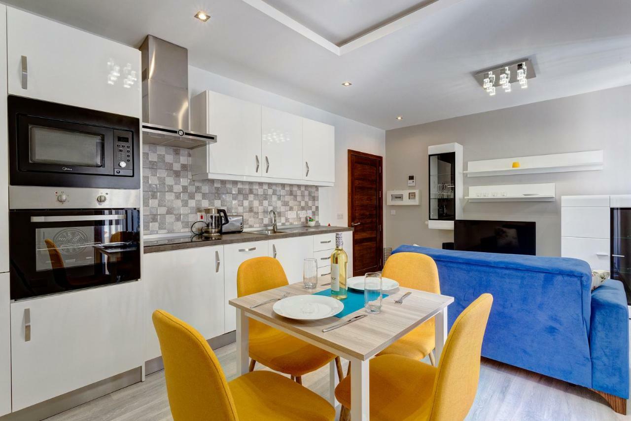 Modern Apartment Just Off The Promenade 斯利马 外观 照片